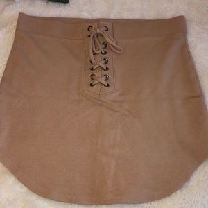 Skirt never worn !!